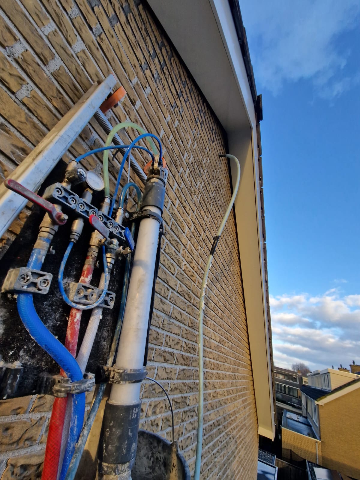 SPOUWMUUR ISOLATIE