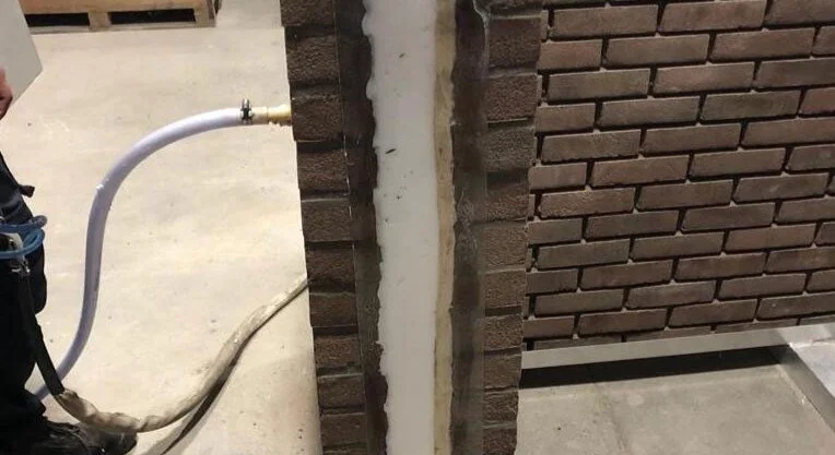 SPOUWMUUR ISOLATIE